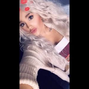 Meet your Posher, Eve